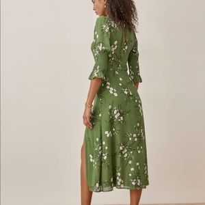 💚Reformation Carolena Dress Lomita